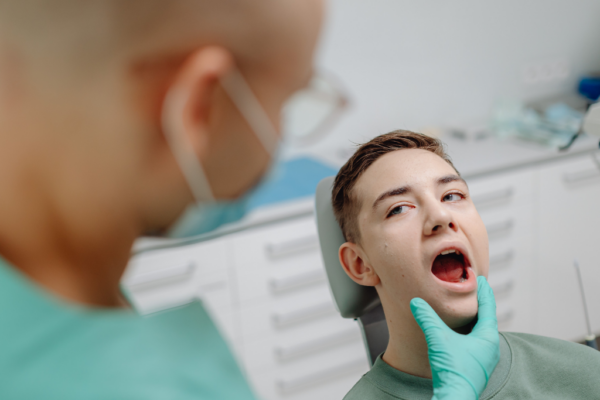 Emergency Dentistry for Kids: Broken Teeth
